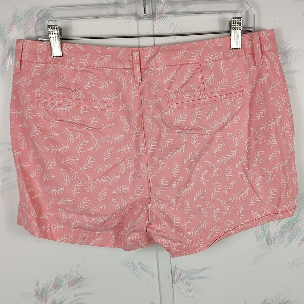 Old Navy Everyday 3" Shorts 8 - Picture 4 of 10